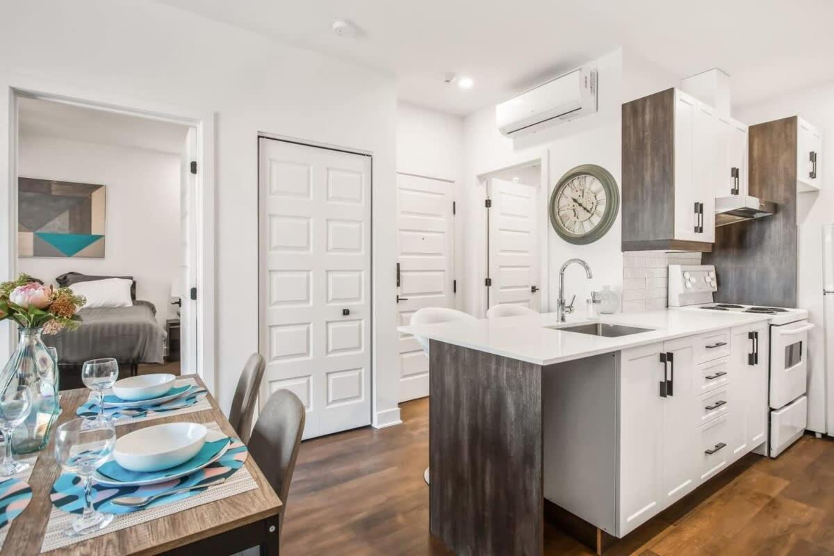 M11 Luxury 1Br Sofa Bed In The Heart Of Plateaumile-End Διαμέρισμα Μόντρεαλ Εξωτερικό φωτογραφία